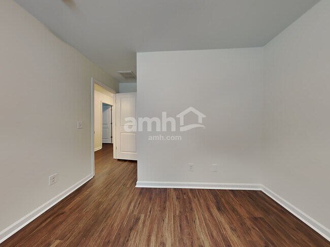 Building Photo - 435 Catalina Cut
