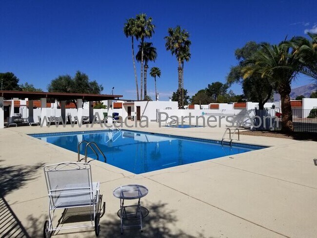 Building Photo - Dorado Country Club Estates