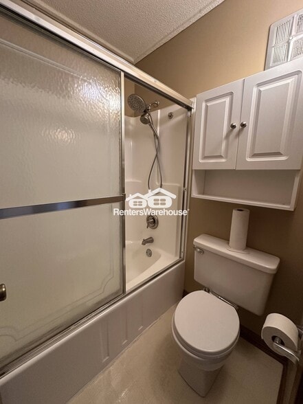 Building Photo - 10401 Cedar Lk Rd S