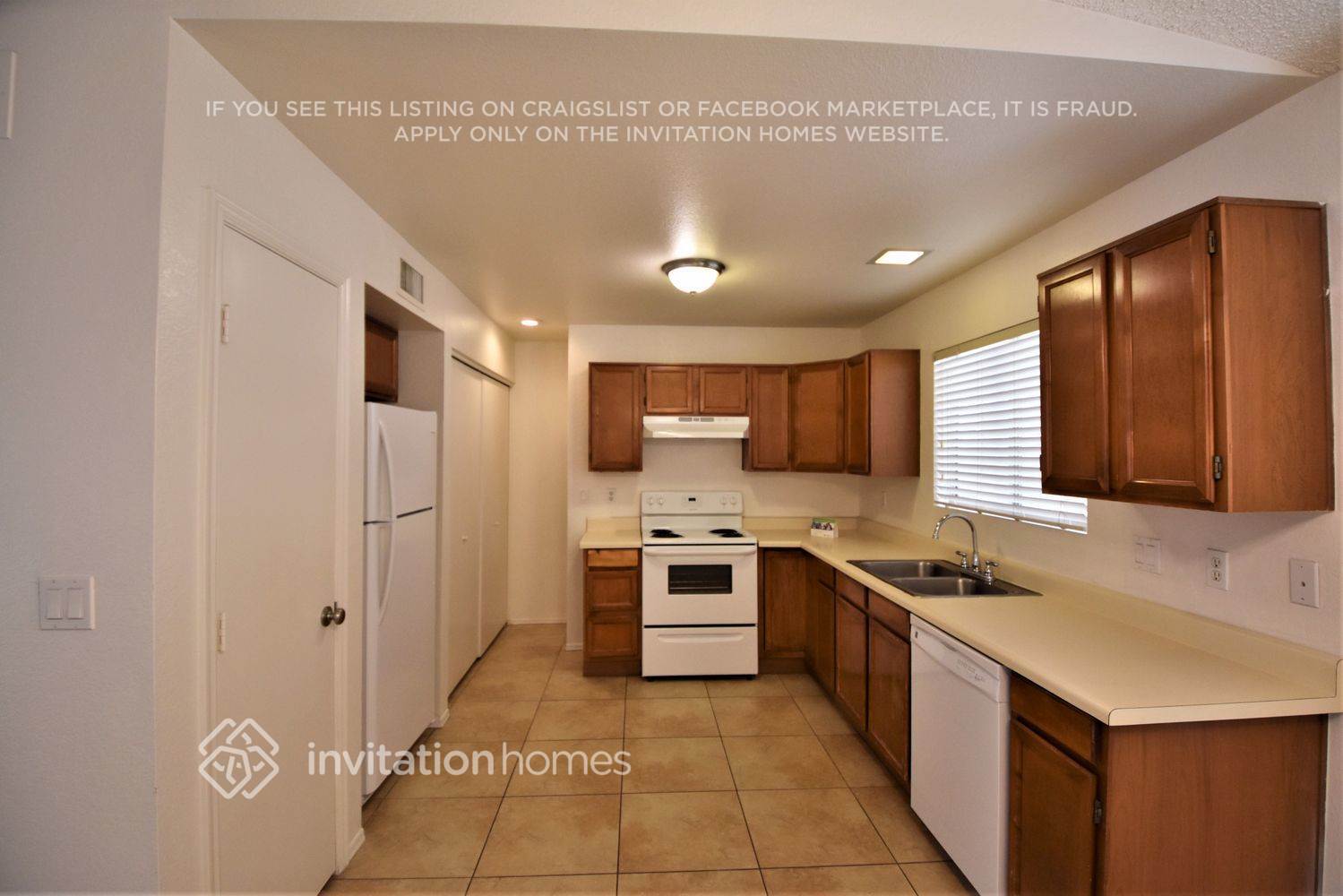 Building Photo - 4108 E Covina St