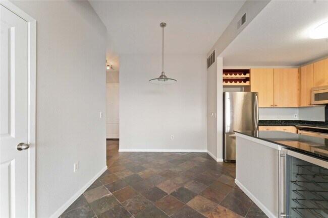 Building Photo - 3505 Sage Rd