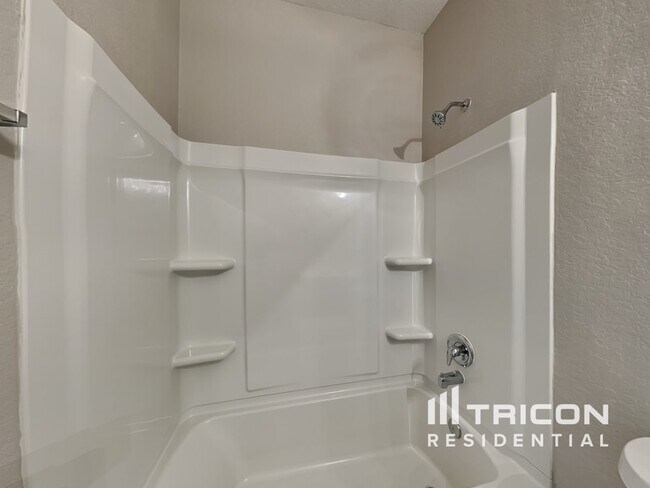 Building Photo - 6615 Port Elizabeth