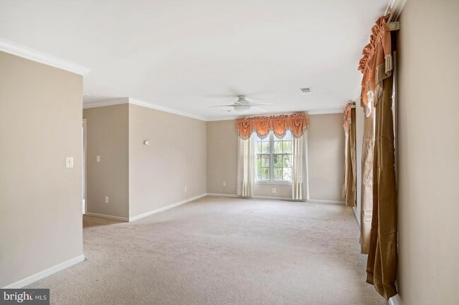 Building Photo - 43513 Lucketts Bridge Cir