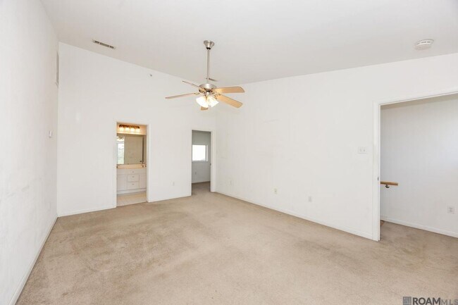 Building Photo - 1720 Nicholson Dr