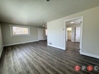 Building Photo - 2544-2548 S 200 E