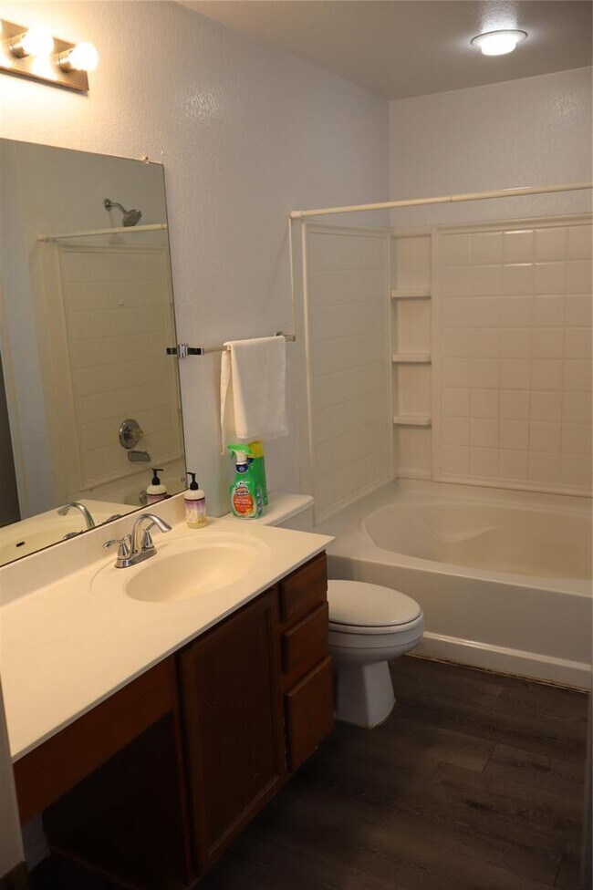 Building Photo - 5204 Mathra Dr