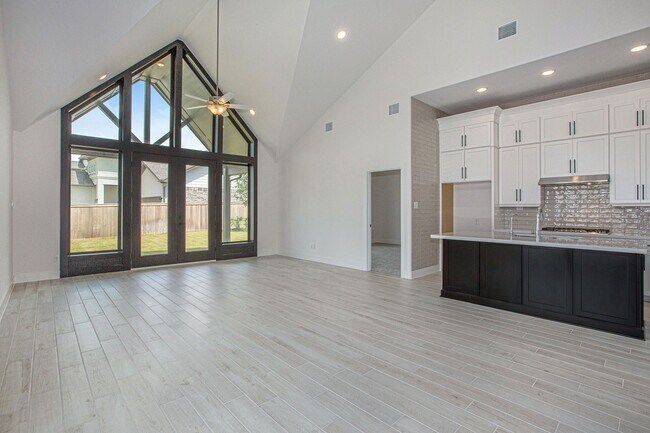 Building Photo - 15018 Bonham Shore Dr
