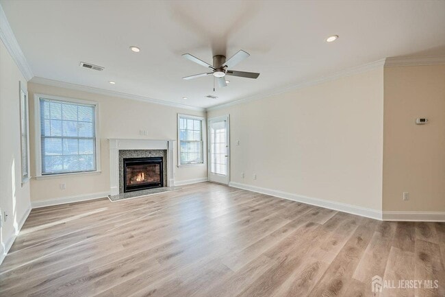 Building Photo - 114 Longfield Ct