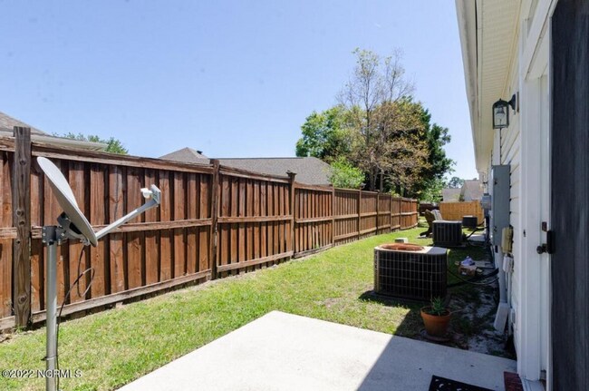 Building Photo - 1017 Avenshire Cir