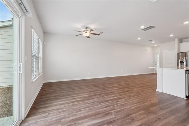 Building Photo - 234 Timberland Ave