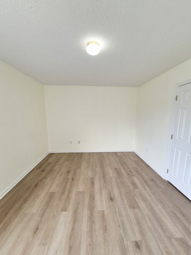 Building Photo - 7221 Oakmere Ct