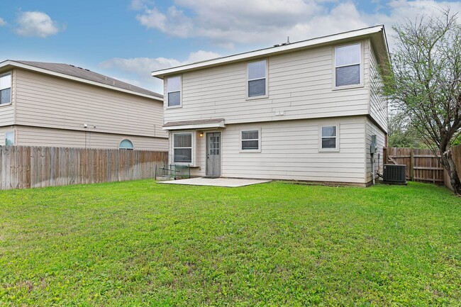 Building Photo - Great in gate Springwood Subdivision! Near...