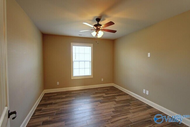 Building Photo - 25861 Caldera Dr