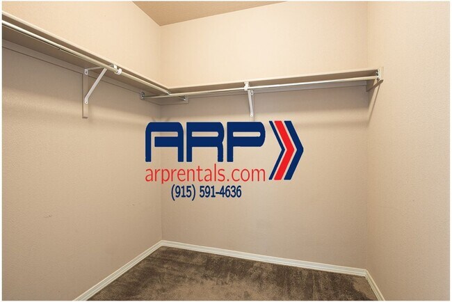 Building Photo - TWO-STORY EASTSIDE HOME