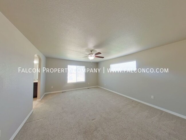 Building Photo - 5822 Thurber Dr