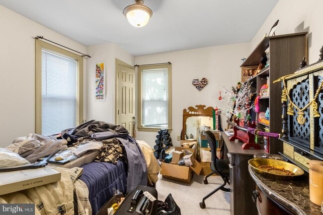 Building Photo - 139 Davis St