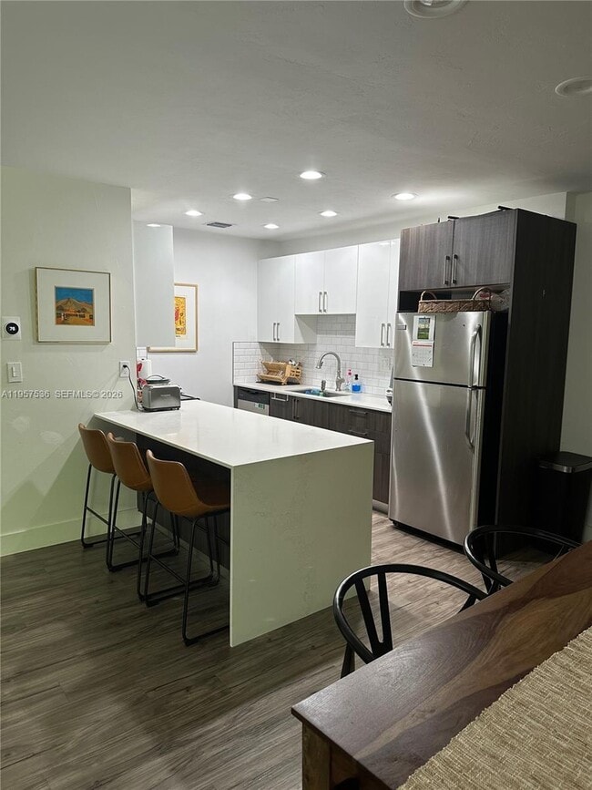 Building Photo - 9392 SW 77th Ave