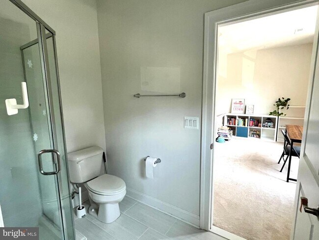 Building Photo - 6626 Moly Dr
