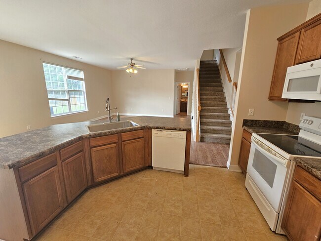 Building Photo - 232 Worcester Ln
