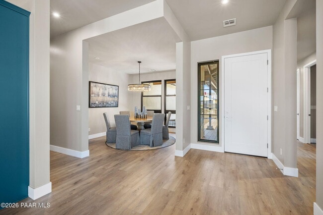 Building Photo - 5505 Edgar Way