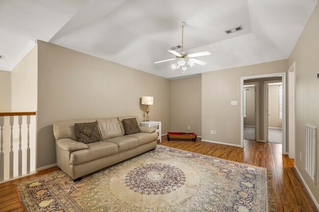 Building Photo - 6830 Jasmine Pl