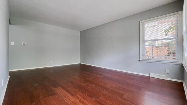 Building Photo - 5747 N 93rd St