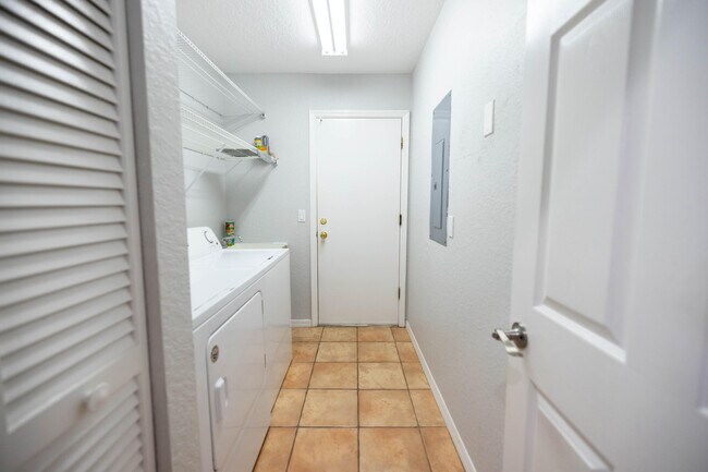 Building Photo - 13590 Callington Dr