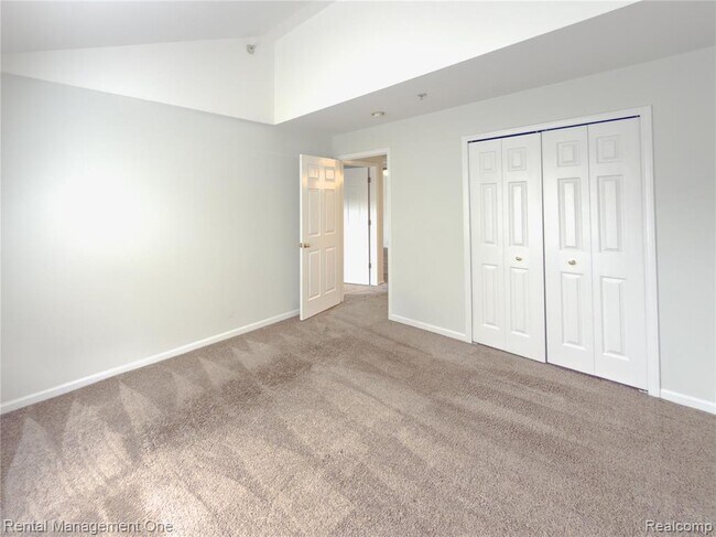 Building Photo - 4306 Maple St