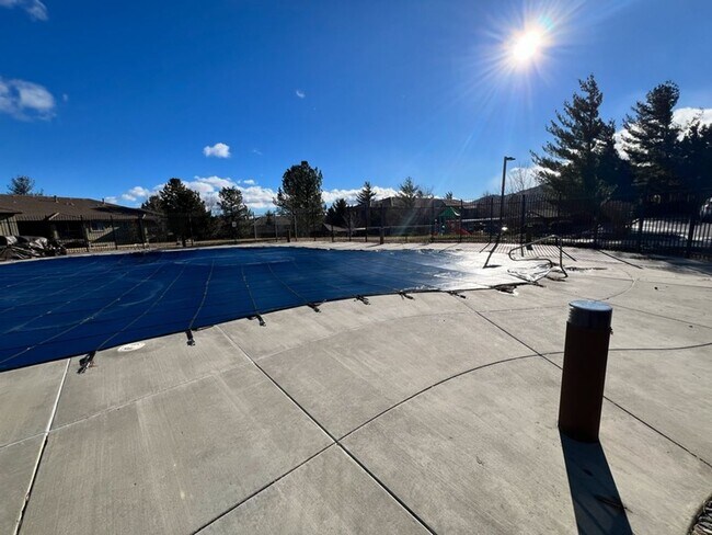 Building Photo - Silver Creek Condo- Three Bedroom Two Bath