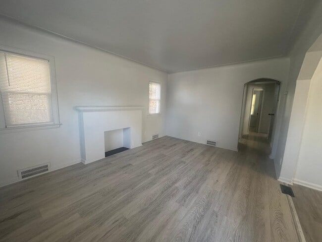 Building Photo - 11326 Marlowe St