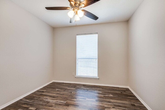 Building Photo - Beautiful 4BD Home with Pond Views & Covered Patio