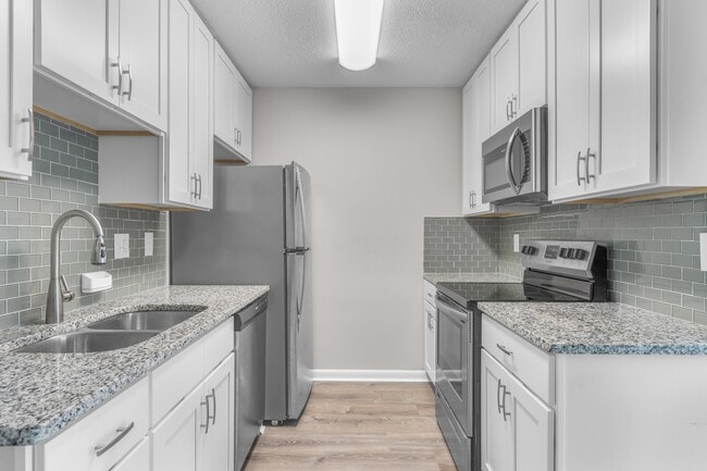 Building Photo - 1386 Sierra Dr