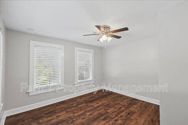 Building Photo - 2022 Ridgewood Ave