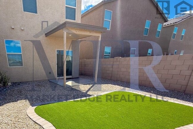 Building Photo - 4Bed/4Bath w/2 Car Gar-Tucson! $199 MOVE-I...