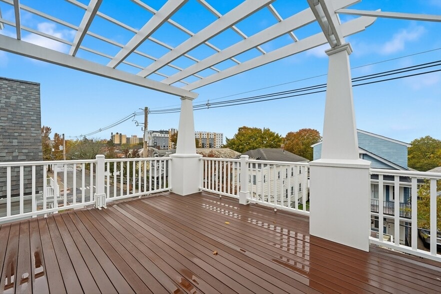 Building Photo - 77 North St