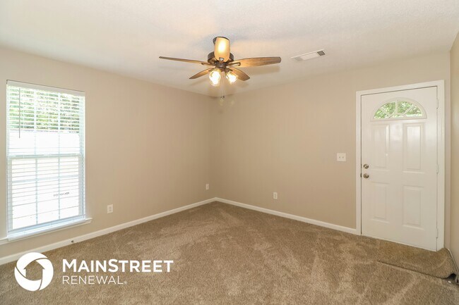 Building Photo - 4425 Bonneville Dr