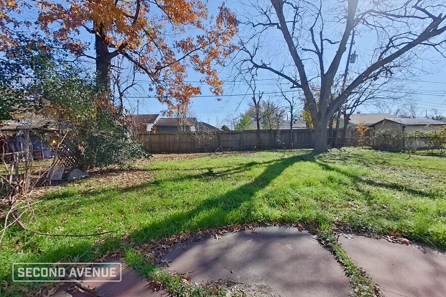 Building Photo - 205 Tilden Dr