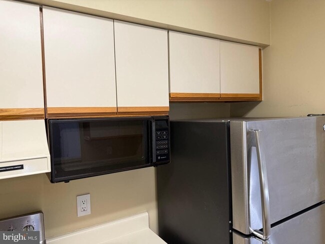 Building Photo - 5866 Orchard Hill Ct