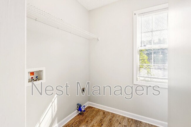 Building Photo - 519 Abbottswood Dr