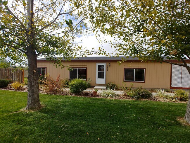 Building Photo - 3 Bd 2 Bath Home with Amazing Views in Marsing