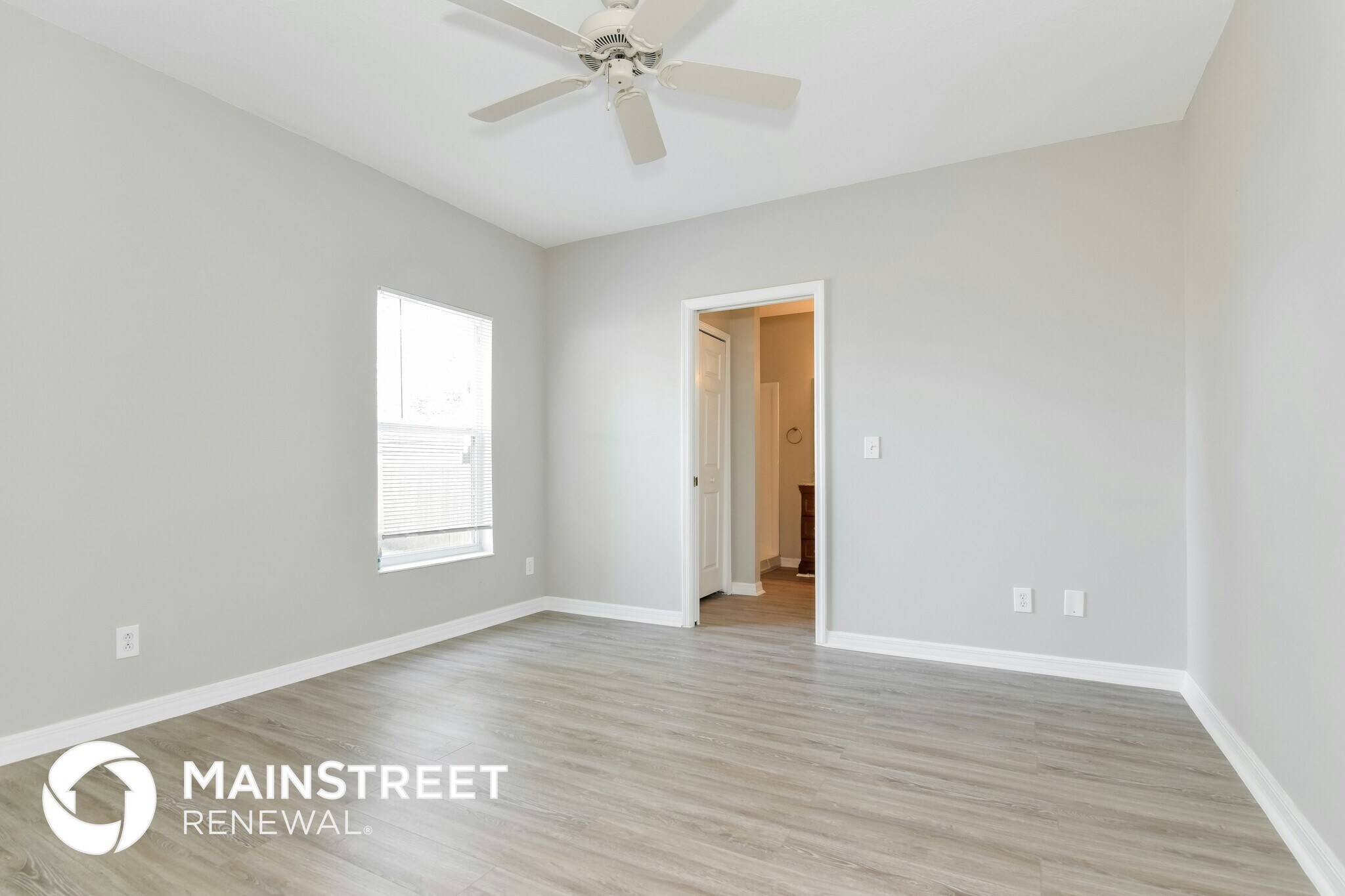 Building Photo - 1711 31st Ave E