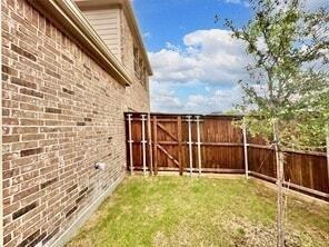 Building Photo - 2021 Meliana Dr