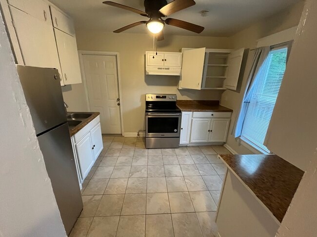 Kitchen - 1603 Buffalo St