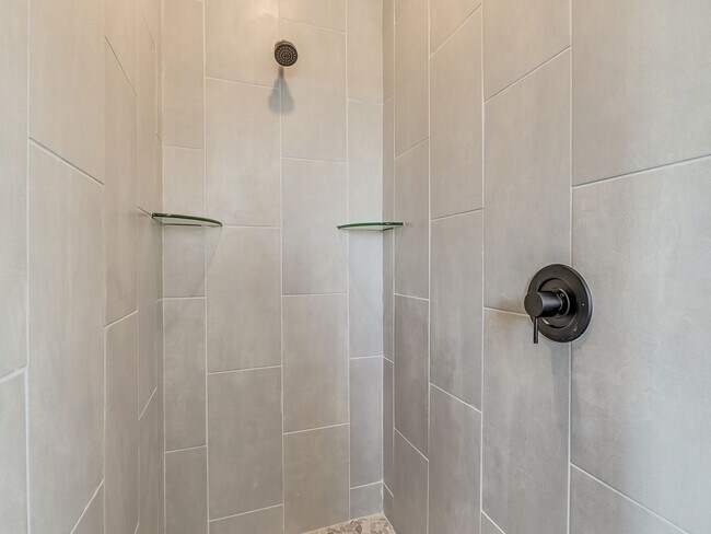 Building Photo - Beautiful New Construction Home in Edmond/...