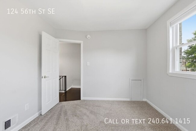 Building Photo - 124 56th St SE