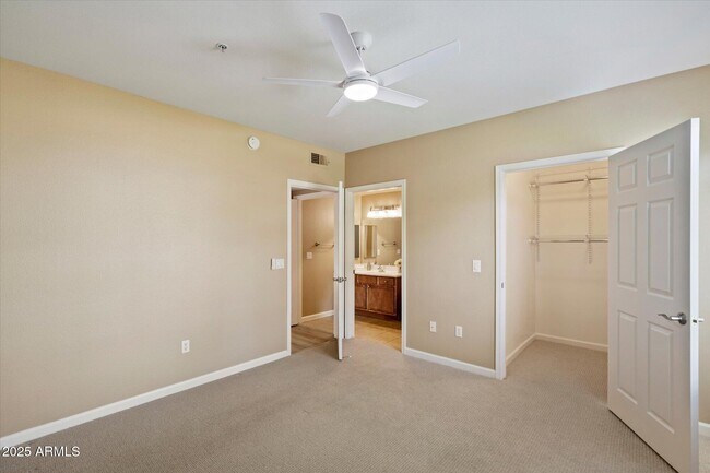 Building Photo - 15095 N Thompson Peak Pkwy