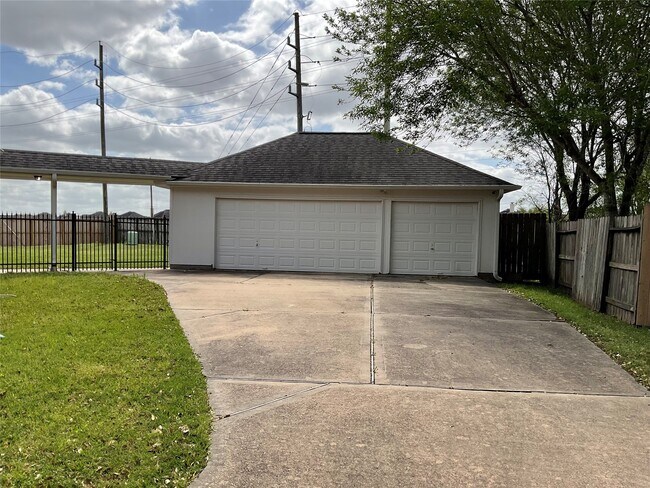 Building Photo - 21903 Grand Brook Ln