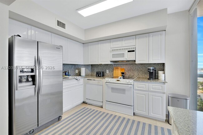 Building Photo - 6301 Collins Ave