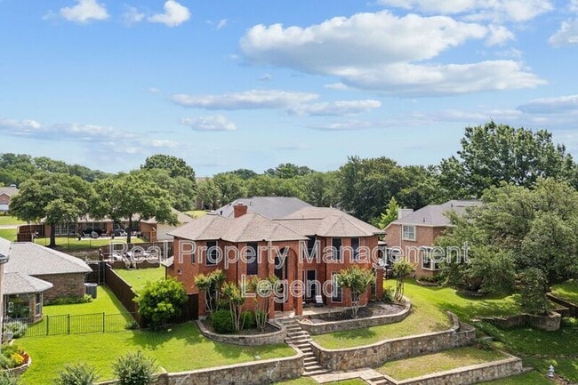 Building Photo - 618 Knollwood Dr