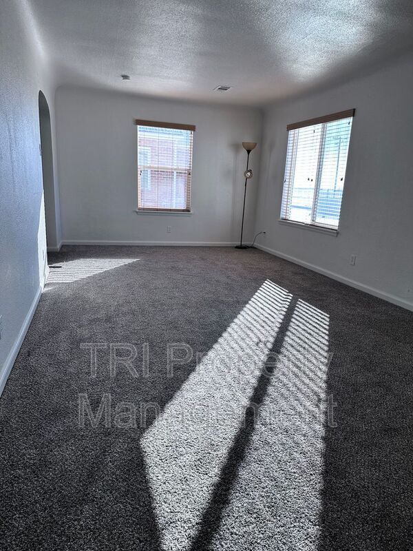 Building Photo - 33076 County Rd 43